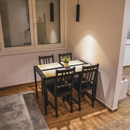 Apartman Centar Lux Lägenhet Smederevska Palanka Exteriör bild